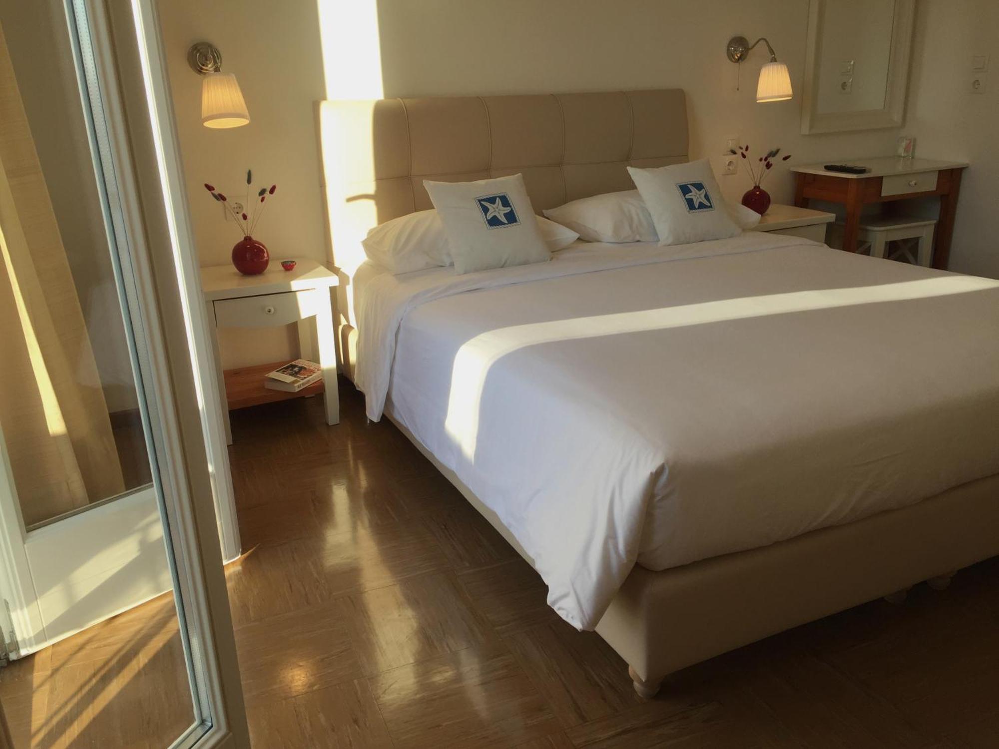 Alexandris Hotel Spétses Værelse billede